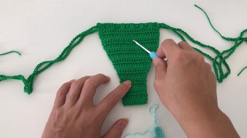 Free Crochet swimsuit bikini bottoms 2