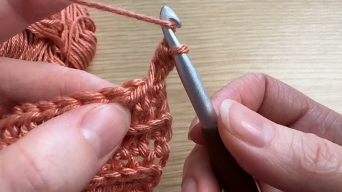 Crochet swatch showing knit-like ridges created with the third loop technique.